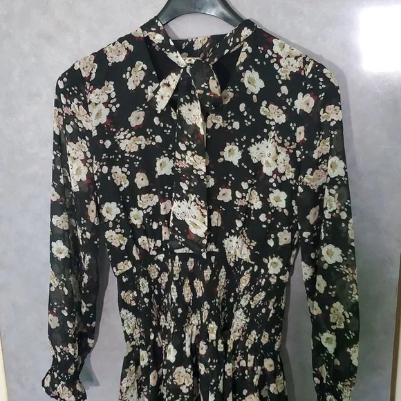 Top - Picture 3 of 4